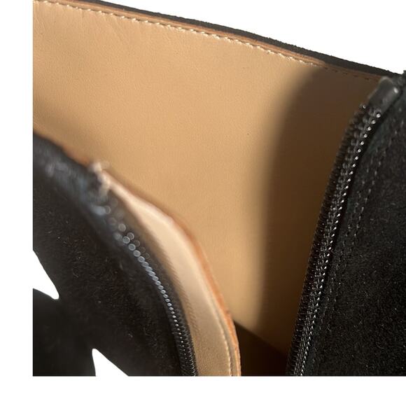 Ann Taylor Black solid estradille wedge size 9 - Picture 2 of 6